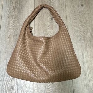 🖤SOLD🖤 Woven Vegan Leather Purse